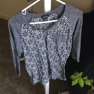 Cute blue and white patterned top!